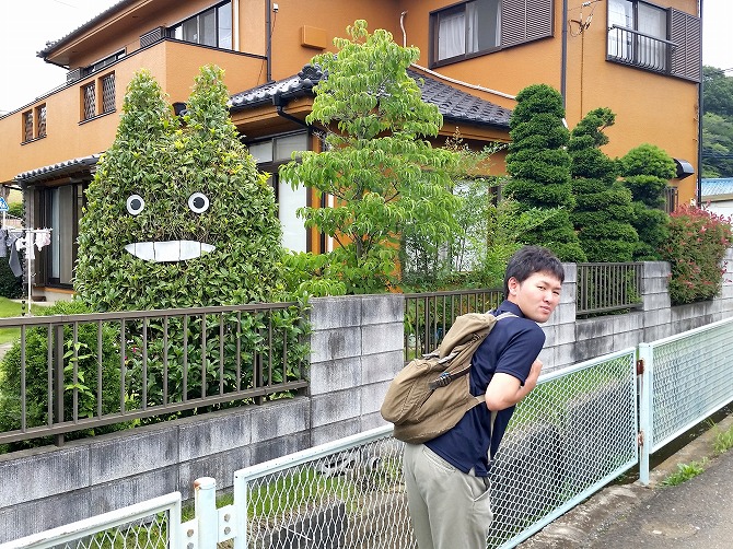 トトロの森の近くの家のトトロ